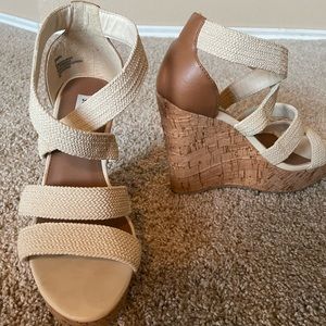 Steve Madden Platform wedge sandals